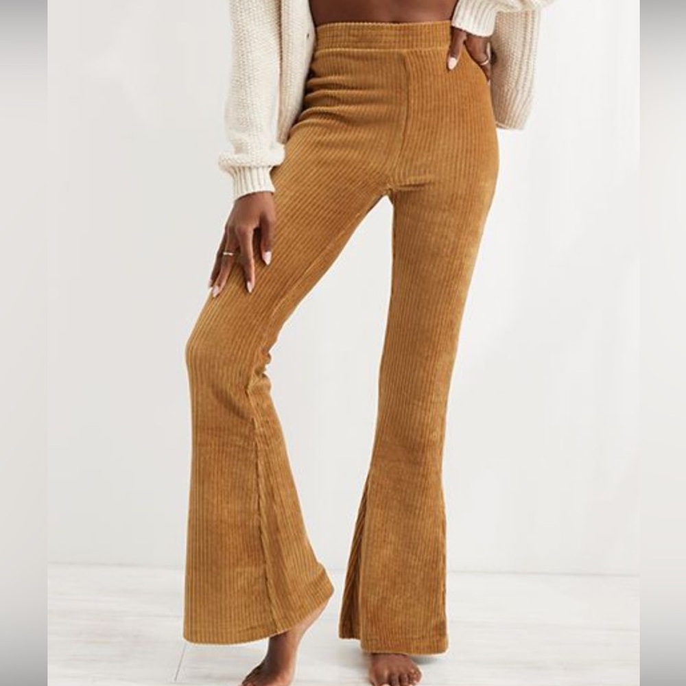 Aerie Women's Flare Corduroy high waisted flare hem stretch pants